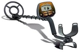 Bounty Hunter Lone Star Pro Metal Detector With Waterproof Searchcoil, Advanced Discrimination, and LCD Display