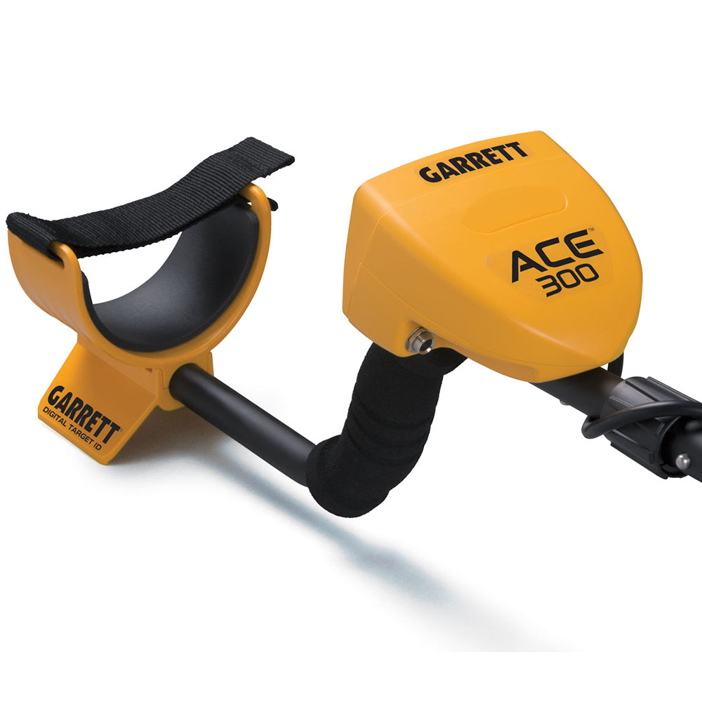 Garrett ACE 300 Metal Detector + Pro-Pointer AT Waterproof Pinpointer and Travel/Carry Bag
